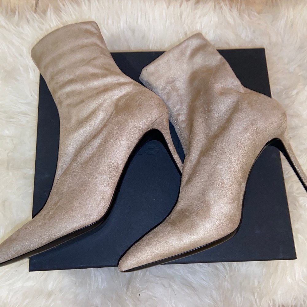 Theory Brand New Beige Faux Suede Ankle Boots.